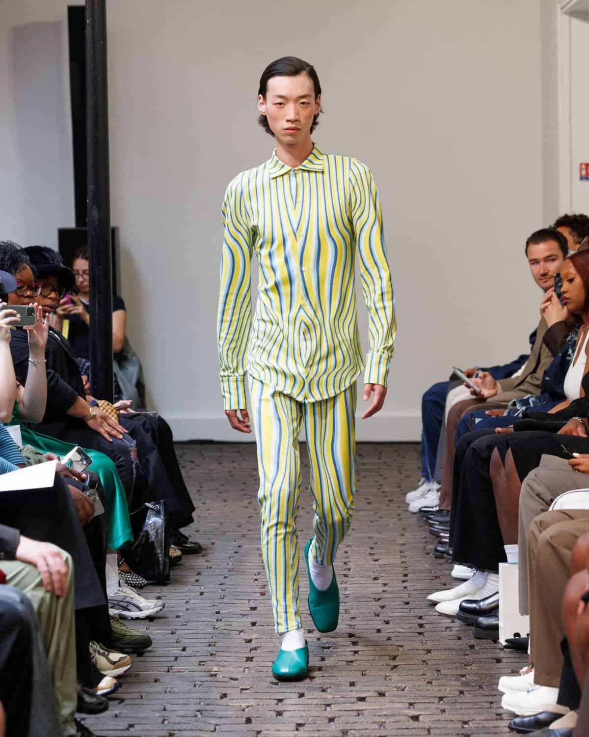 【定価10万】BIANCA SAUNDERS スウェットシャツ 定価10万】BIANCA SAUNDERS スウェットシャツ Bianca Saunders